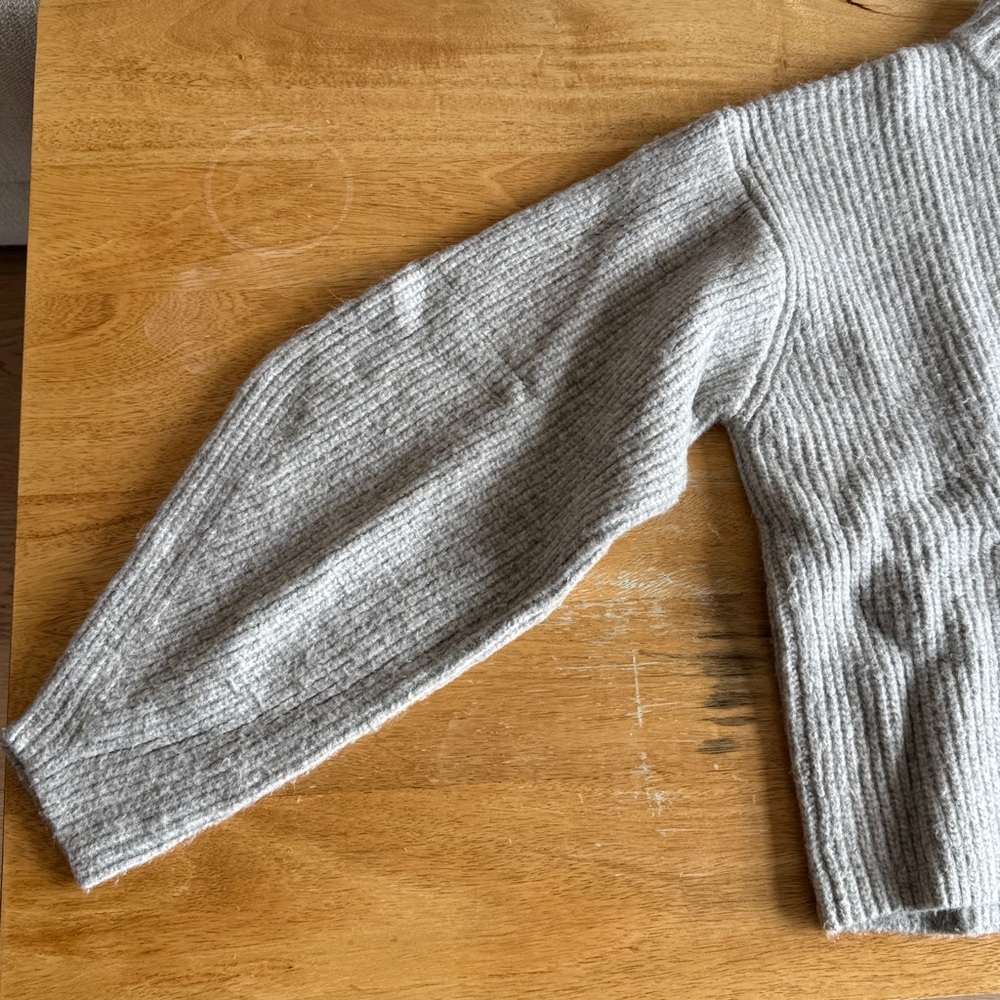 H&M Gray Ribbed Knit Sweater - Picture 2 of 5